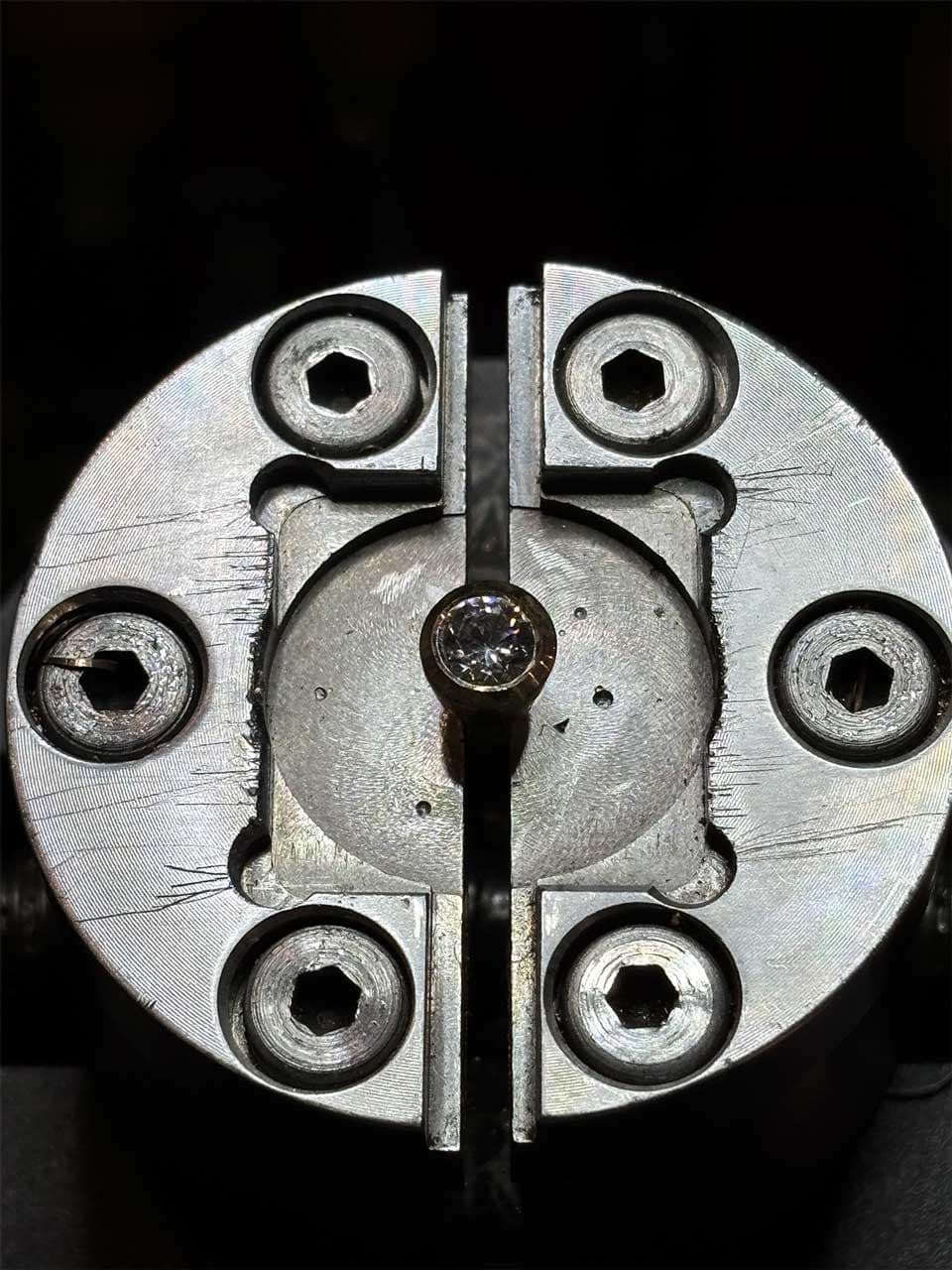 Bezel setting example (Round)