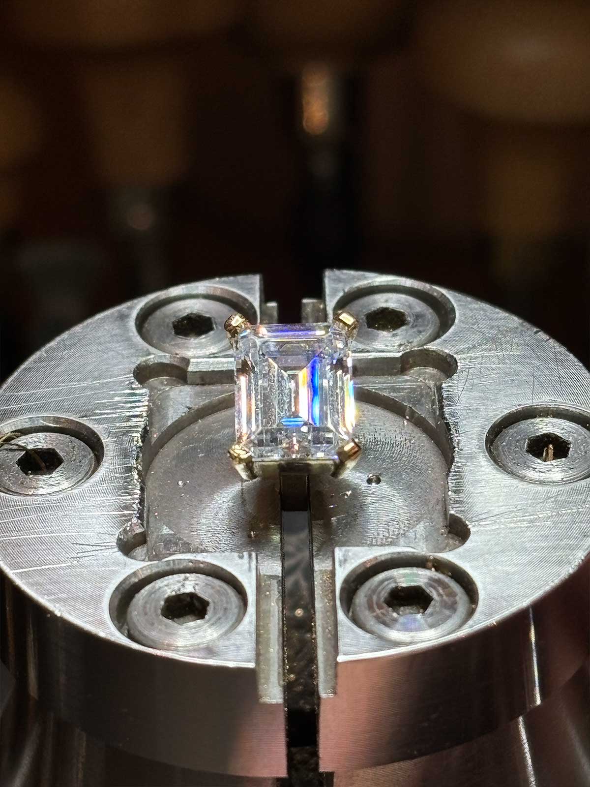 Prong setting example (Square prong)
